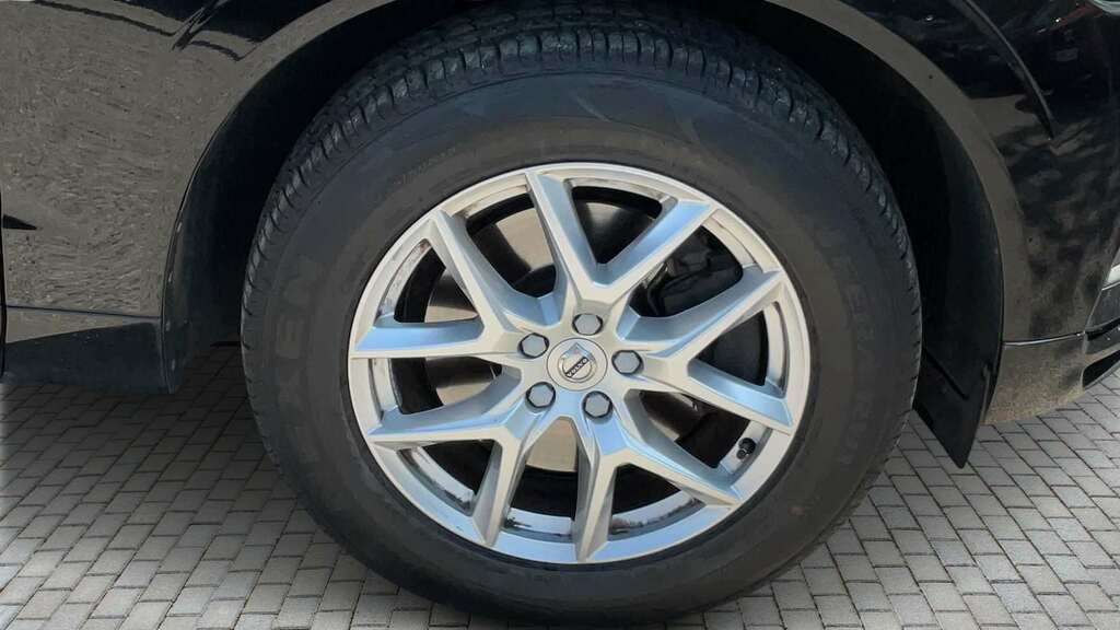 Volvo XC60 2.0 T5 250 Momentum Awd Geartronic 2018 Black #6