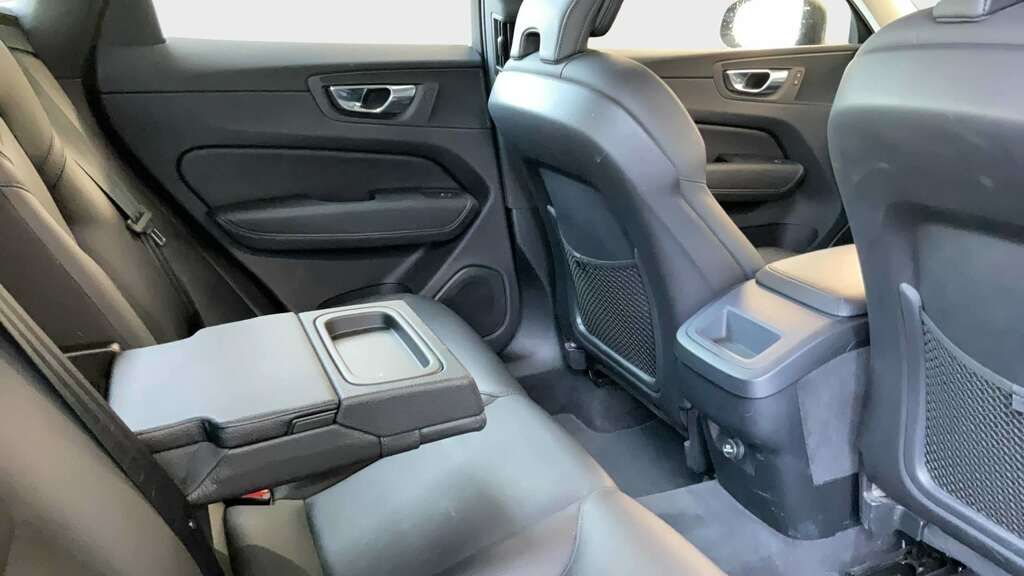 Volvo XC60 Volvo Estate 2.0 D4 Momentum Awd Geartr Grey #12
