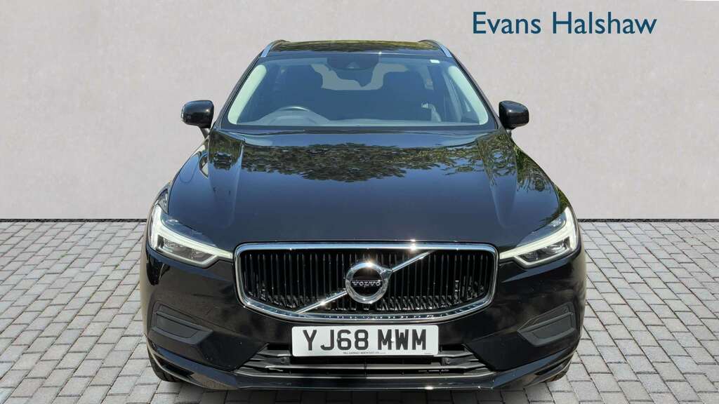 Volvo XC60 2.0 T5 250 Momentum Awd Geartronic 2018 Black #4
