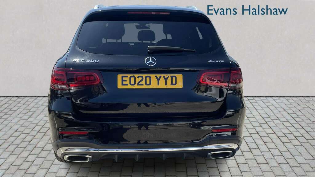 Mercedes-Benz GLC Class 300 4Matic Amg Line 9G-tronic 2020 EO20YYD Black #3