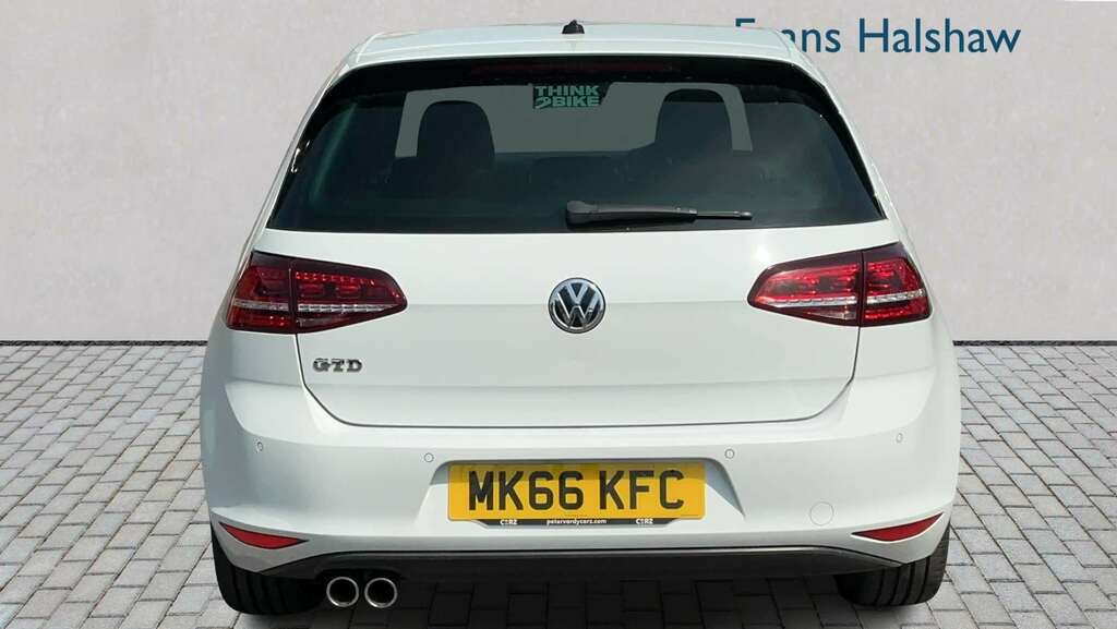 Volkswagen Golf 2.0 Tdi Gtd Dsg Nav 2016 MK66KFC White #5