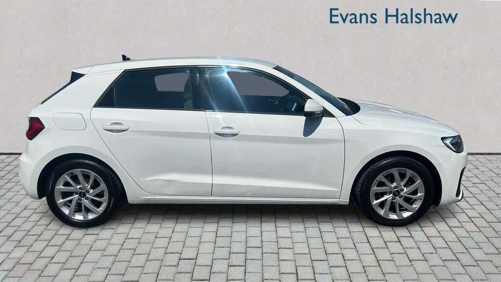 Audi A1 25 Tfsi Sport 2024 KW24XDV White #4
