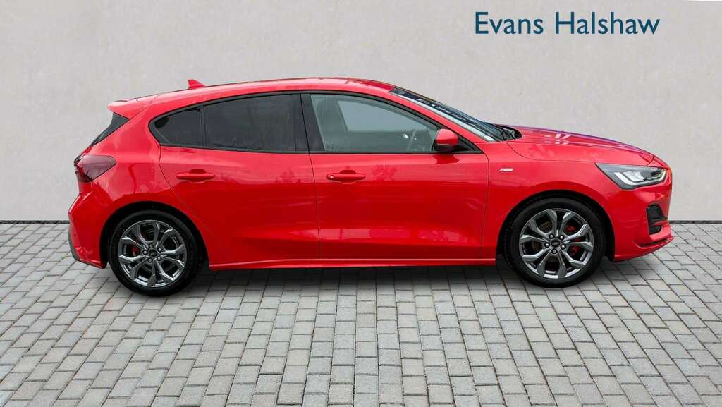 Ford Focus 1.0 Ecoboost Hybrid Mhev St-line 2024 PJ24NKL Red #2