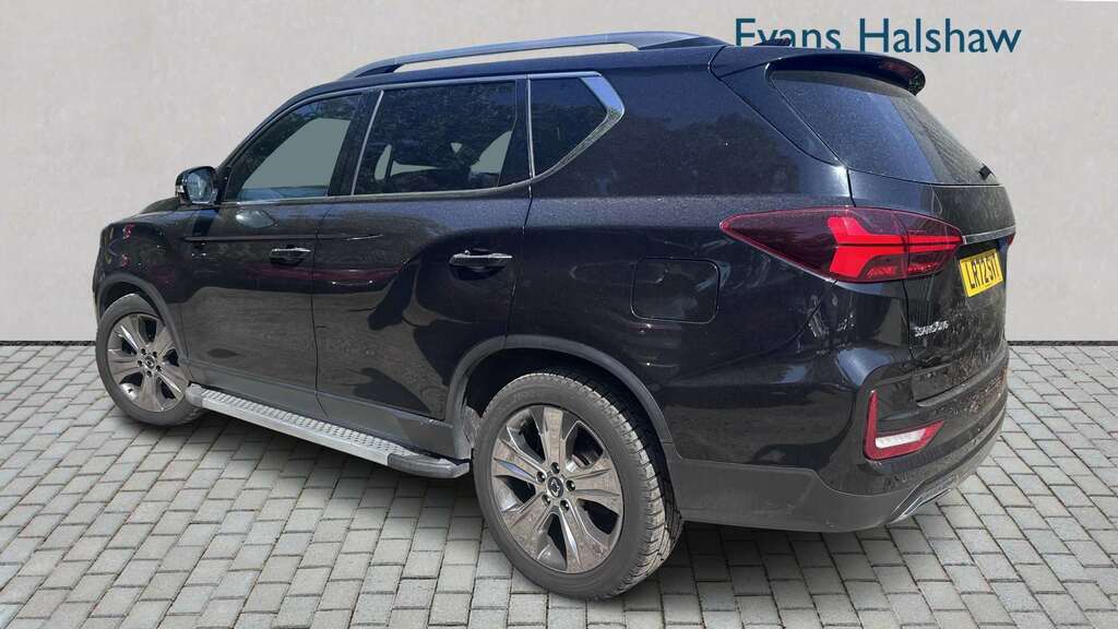 SsangYong Rexton 2.2 Ultimate Plus 2022 Black #2