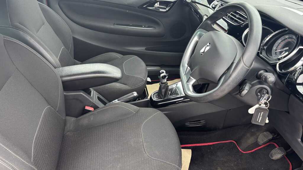 Citroen DS3 1.6 Vti 16V Dstyle Plus 2012 Red #6