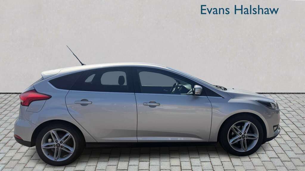 Ford Focus 1.0 Ecoboost 125 Titanium 2016 MW66FGM Silver #3