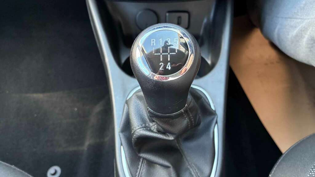Vauxhall Corsa 1.4 75 Active Blue #32
