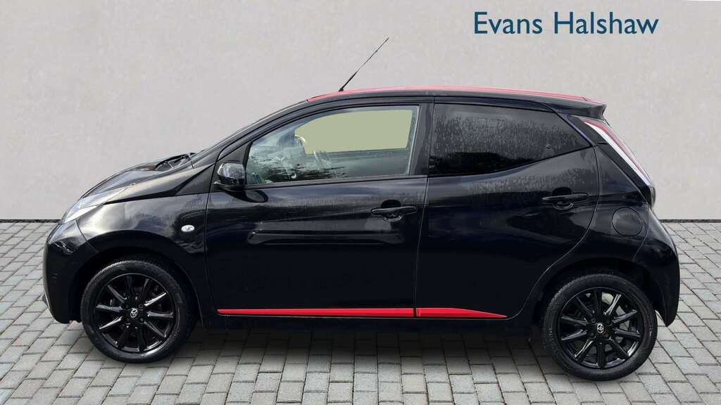 Toyota Aygo 1.0 Vvt-i X-press 2017 Black #3