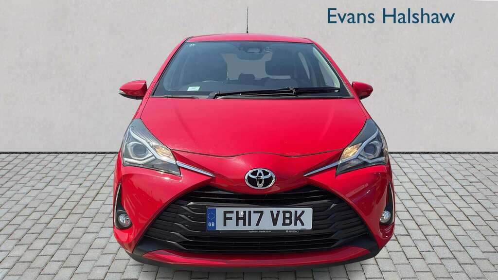Toyota Yaris 1.5 Vvt-i Icon 2017 Red #3