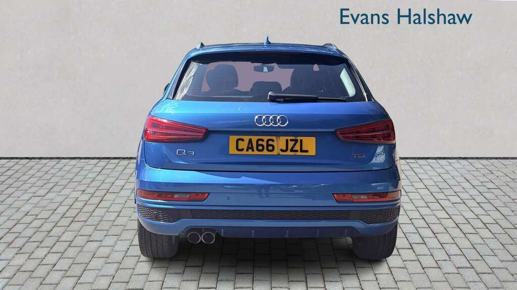 Audi Q3 2.0 Tdi S Line Edition 2016 Blue #3