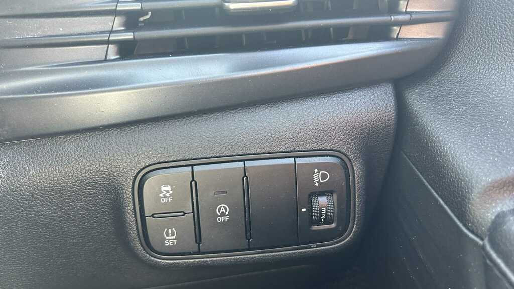 Hyundai Bayon Ultimate Grey #19