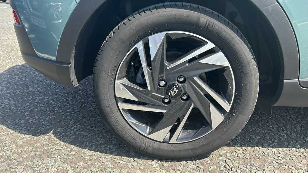 Hyundai Bayon Ultimate Grey #10