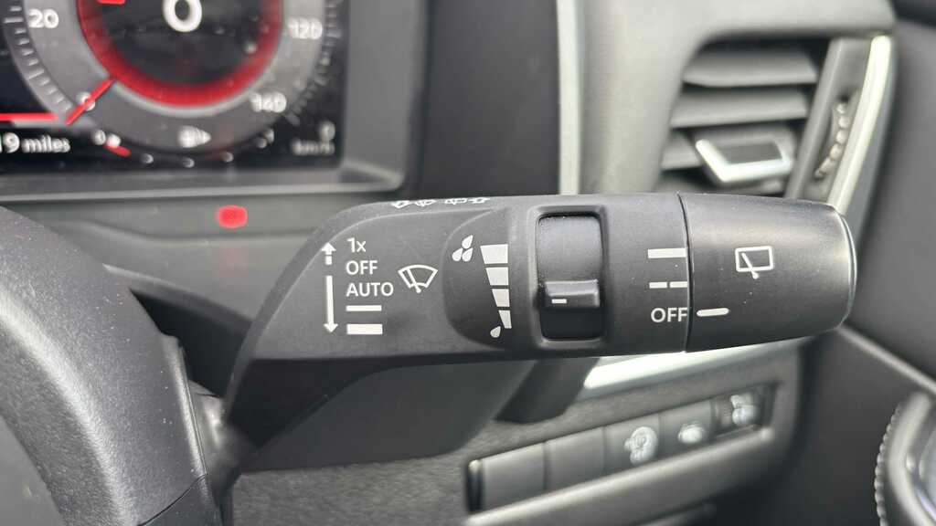 Nissan Qashqai Nissan Qashqai 1.5 E-power N-connecta Glass Roof Black #15