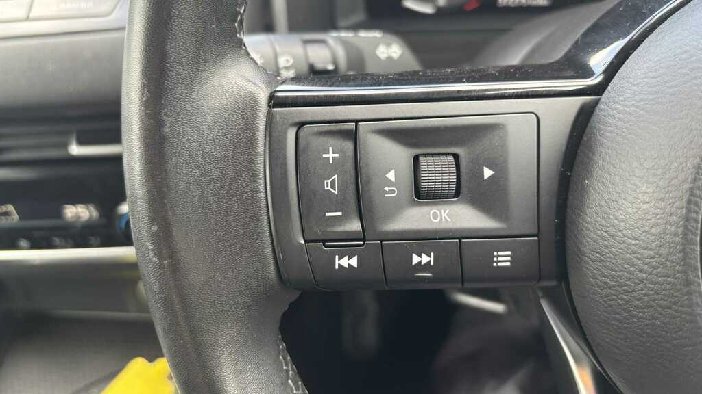 Nissan Qashqai Nissan Qashqai 1.5 E-power N-connecta Glass Roof Black #13