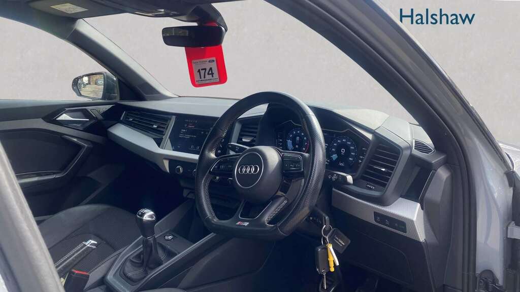 Audi A1 25 Tfsi Technik White #5