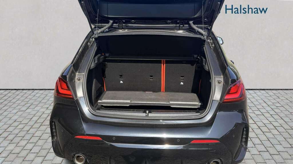 BMW 1 Series 118D M Sport Step 2021 YE21OKU Black #6