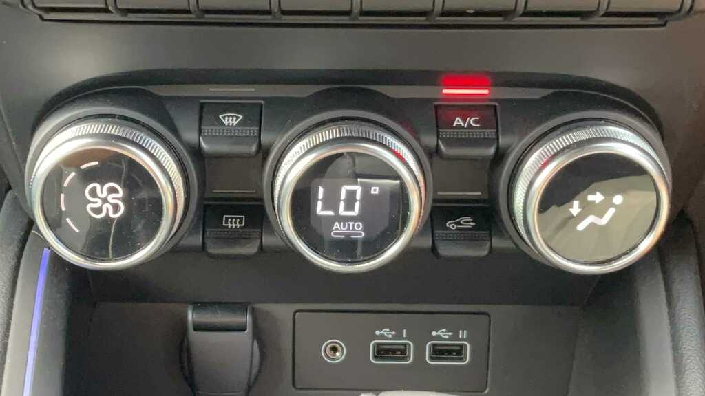 Renault Clio 1.0 Tce 90 Evolution Hatchback White #16