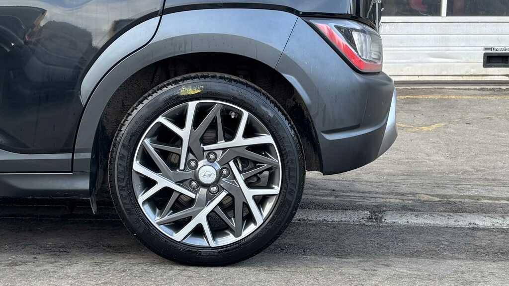 Hyundai Kona 1.6 Gdi Hybrid Ultimate Dct 2023 DS23UOE Black #4