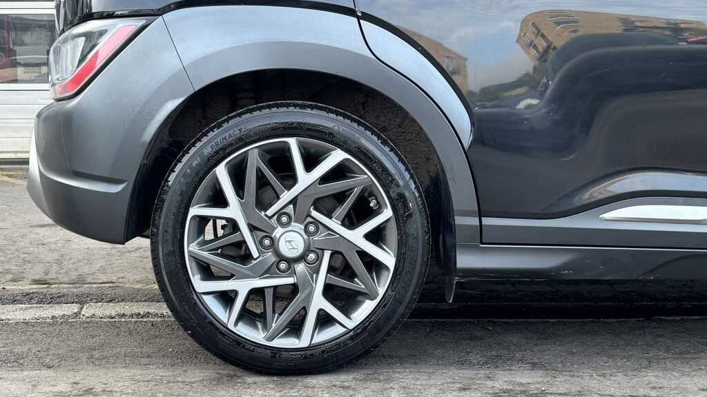 Hyundai Kona 1.6 Gdi Hybrid Ultimate Dct 2023 DS23UOE Black #5