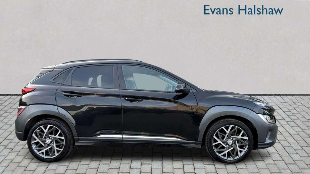 Hyundai Kona 1.6 Gdi Hybrid Ultimate Dct 2023 DS23UOE Black #3