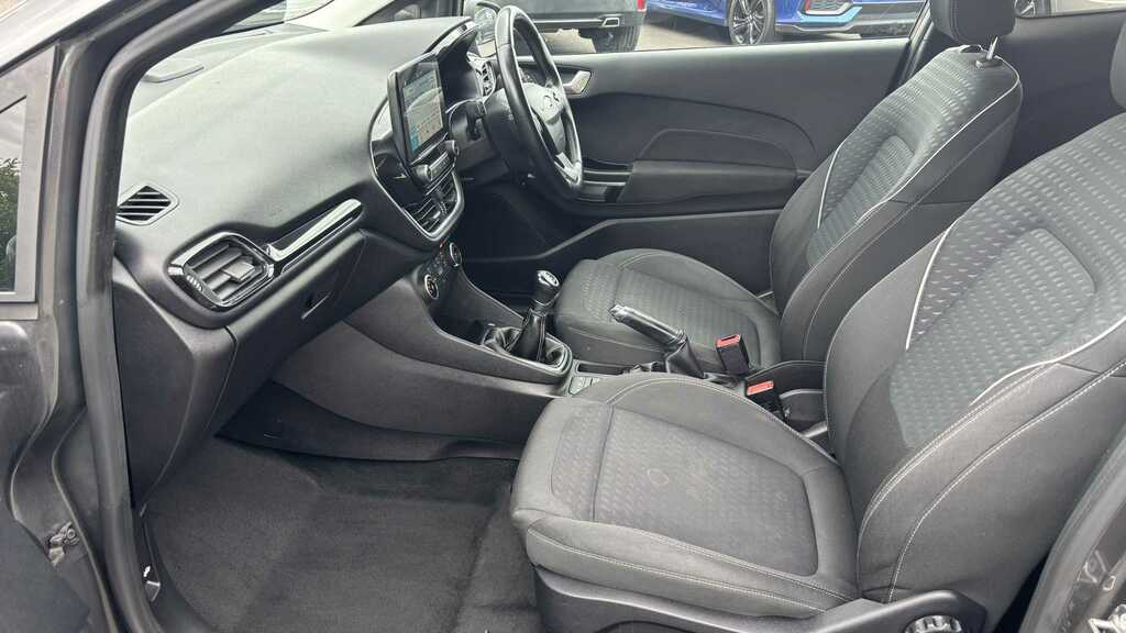 Ford Fiesta 1.1 Zetec 2017 AV67ULN Grey #2