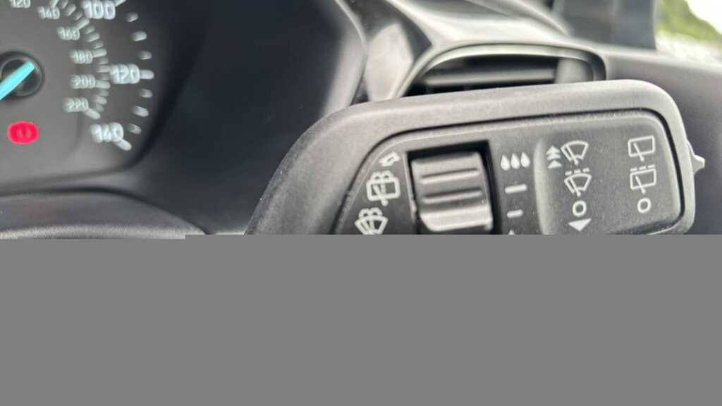 Ford Fiesta 1.1 Zetec 2017 AV67ULN Grey #4