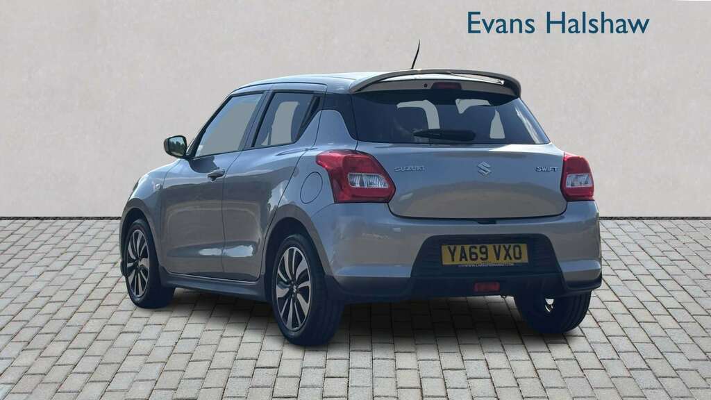 Suzuki Swift 1.2 Dualjet Attitude 2019 Silver