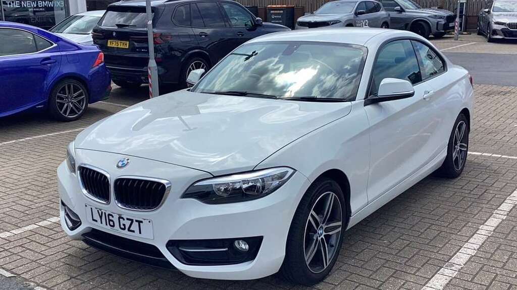 BMW 2 Series 218D 150 Sport 2016 White #2