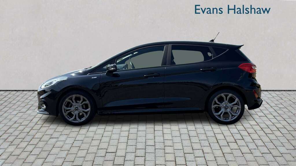 Ford Fiesta Titanium Red #4