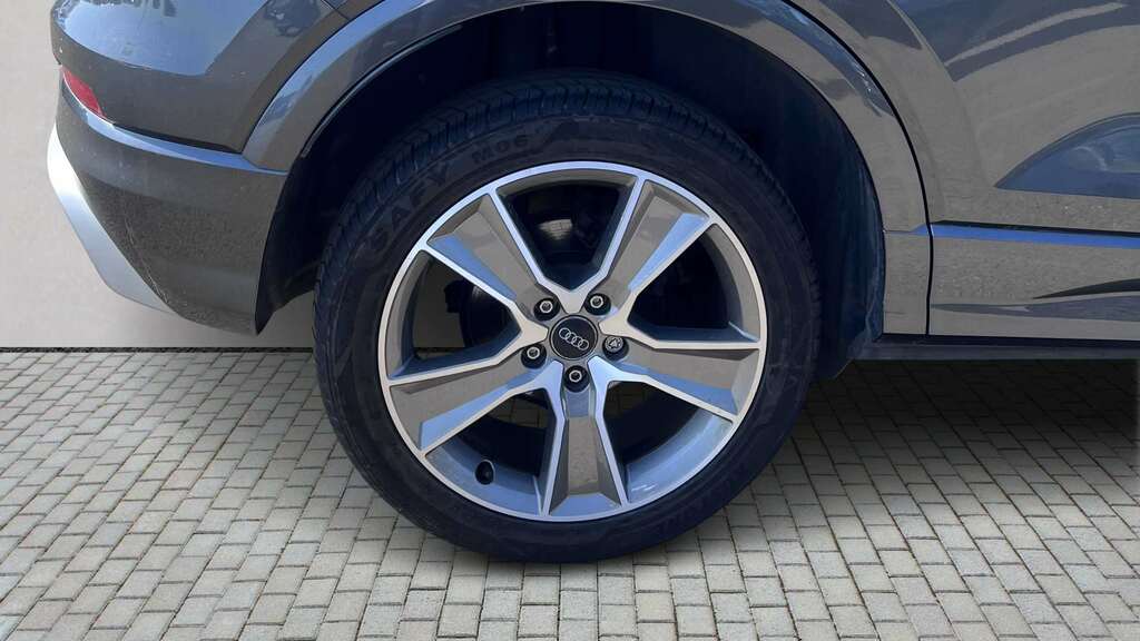 Audi Q2 35 Tfsi S Line S Tronic 2019 AJ19WVK Grey #4