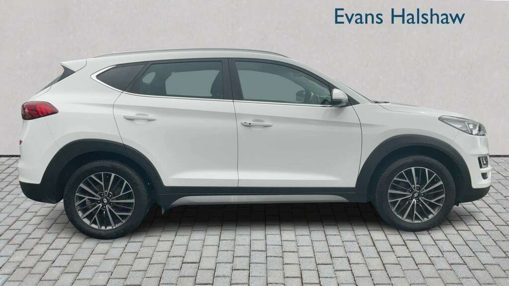 Hyundai Tucson 1.6 Gdi Premium 2Wd 2018 SL68AHC White #3