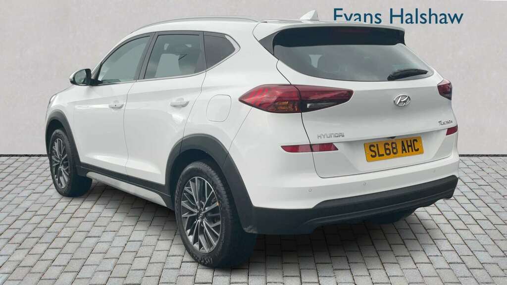 Hyundai Tucson 1.6 Gdi Premium 2Wd 2018 SL68AHC White #2