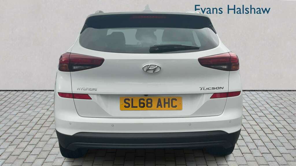 Hyundai Tucson 1.6 Gdi Premium 2Wd 2018 SL68AHC White #5