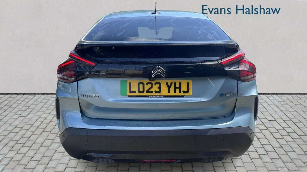Citroen e-C4 100Kw Shine Plus 50Kwh 2023 Blue #4