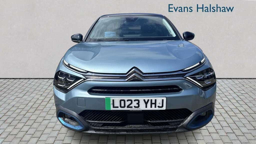 Citroen e-C4 100Kw Shine Plus 50Kwh 2023 Blue #3
