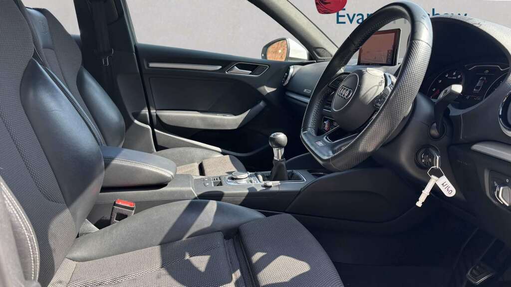 Audi A3 1.5 Tfsi S Line 2018 White #3