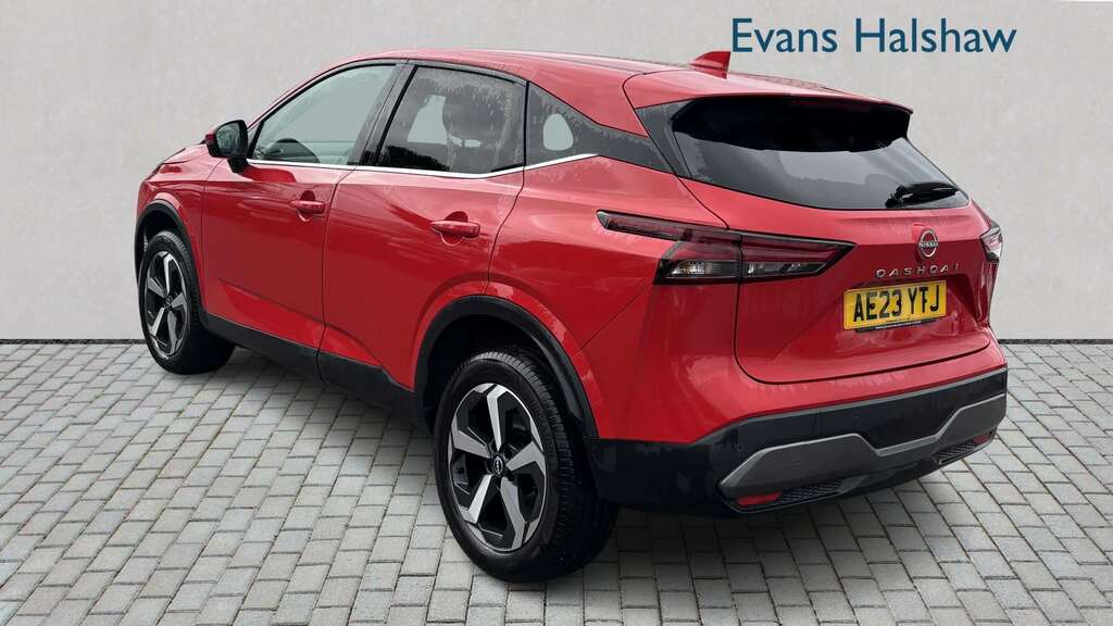 Nissan Qashqai 1.3 Dig-t Mh N-connecta 2023 Red