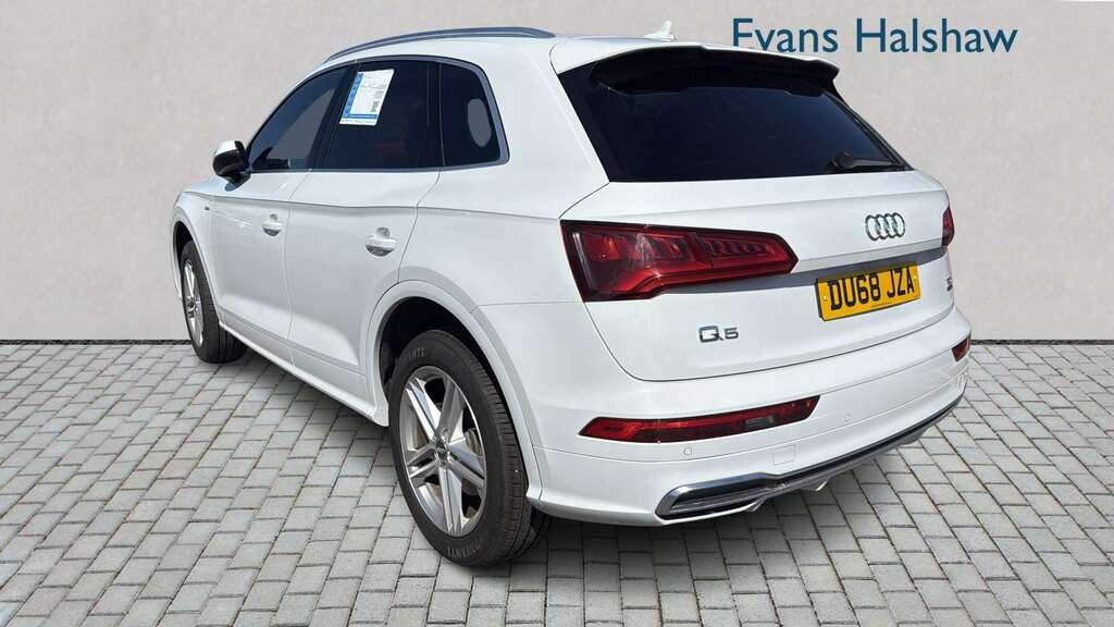 Audi Q5 2.0 Tdi Quattro S Line S Tronic 2018 DU68JZA White #2