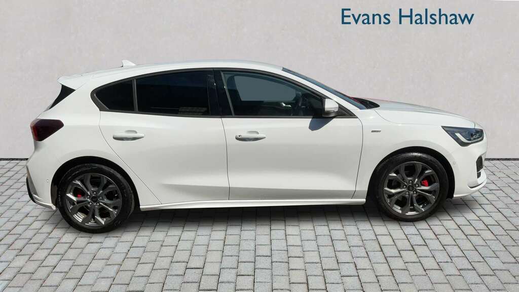 Ford Focus 1.0 Ecoboost St-line 2023 CK23GLV White #3