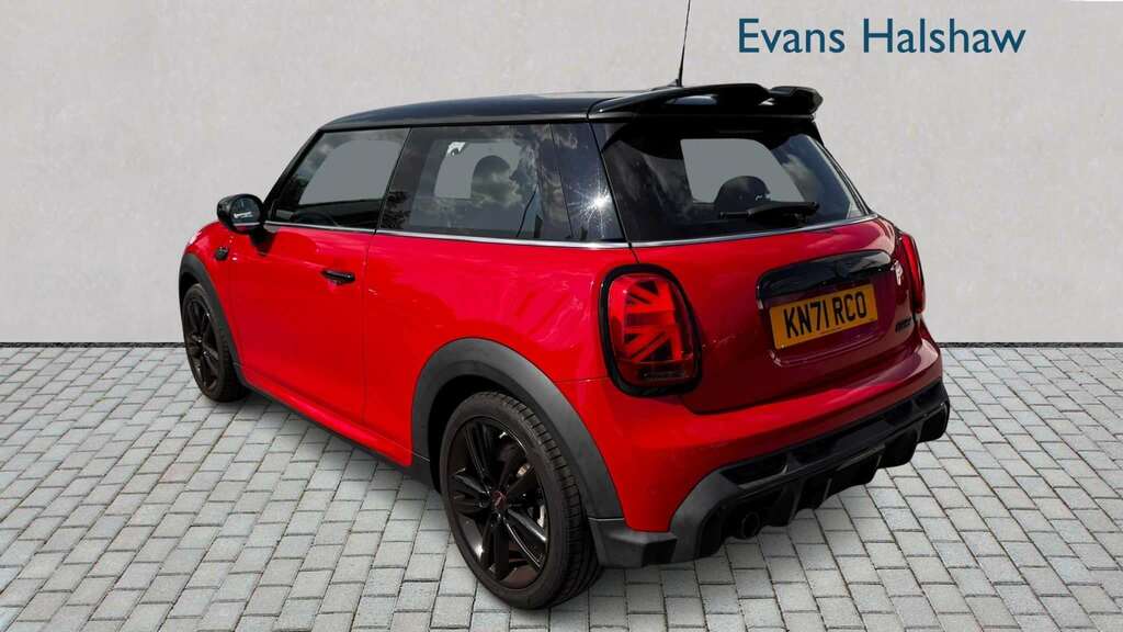 Mini Hatch 1.5 Cooper Sport 2022 KN71RCO Red #5