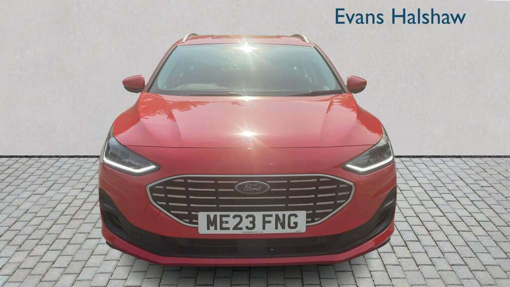 Ford Focus Active Style Red #1