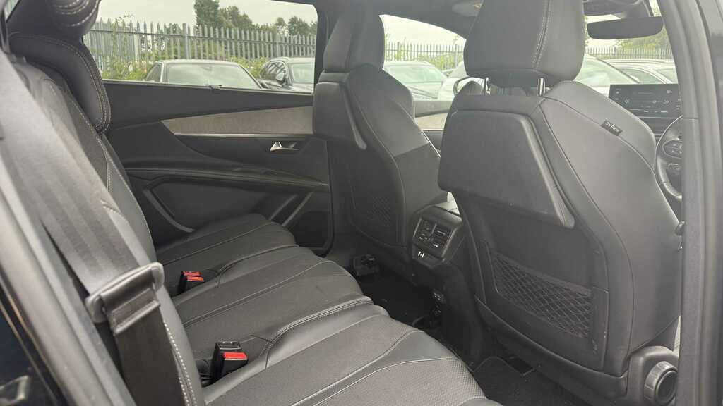 Peugeot 5008 1.5 Bluehdi Gt Eat8 2023 GJ23EAO Black #4