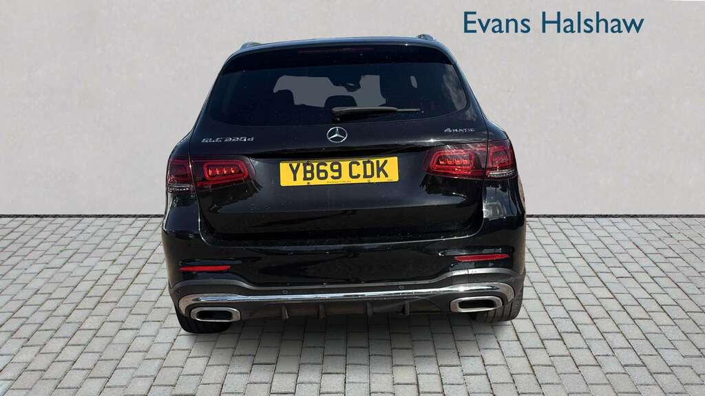 Mercedes-Benz GLC Class 220D 4Matic Amg Line Premium 9G-tronic 2019 YB69CDK Black #4