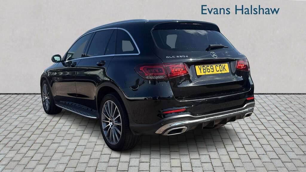 Mercedes-Benz GLC Class 220D 4Matic Amg Line Premium 9G-tronic 2019 Black