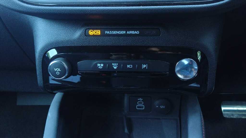 Ford Kuga Active Green #15