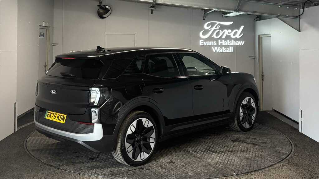 Ford Explorer 250Kw Premium 79Kwh Awd 2025 Black #5