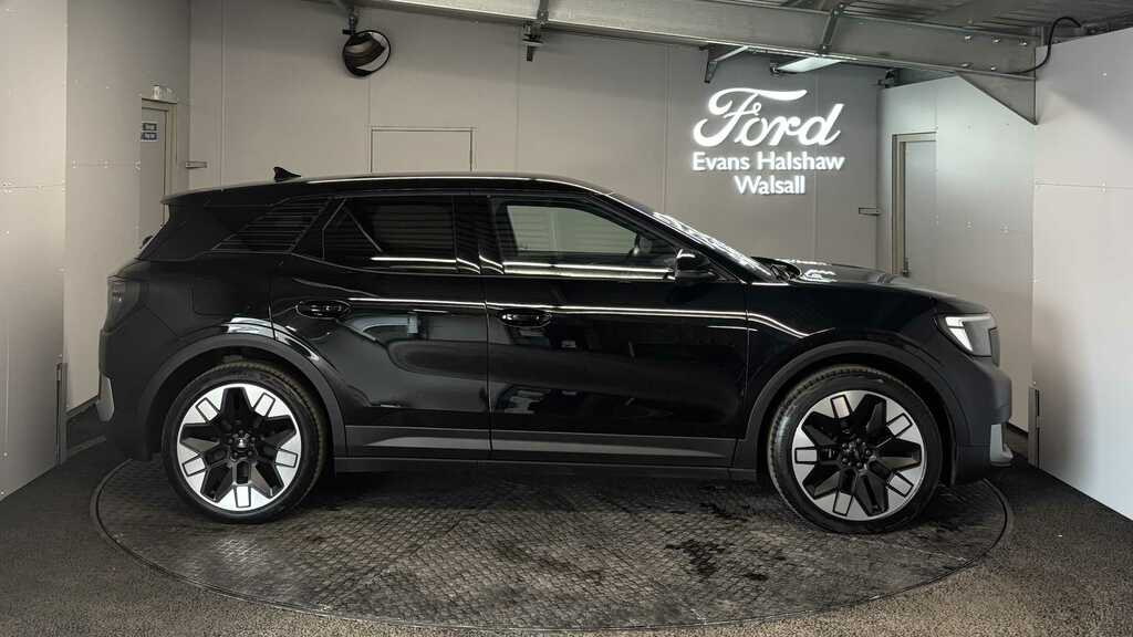 Ford Explorer 250Kw Premium 79Kwh Awd 2025 Black #4