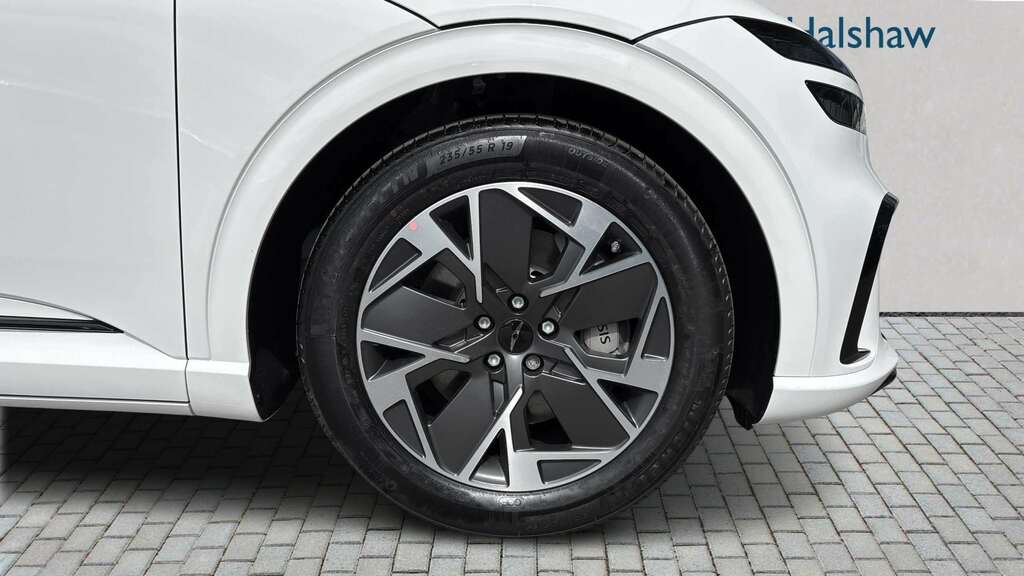Genesis GV60 168Kw Pure 84Kwh 2026 White #6