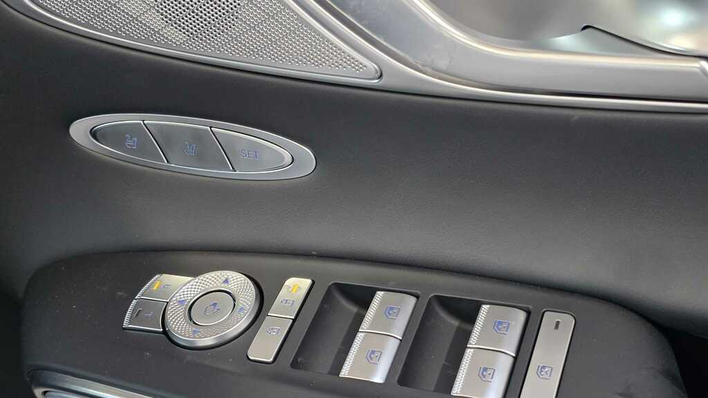 Genesis GV70 360Kw Pure 84Kwh Awd 2026  #6
