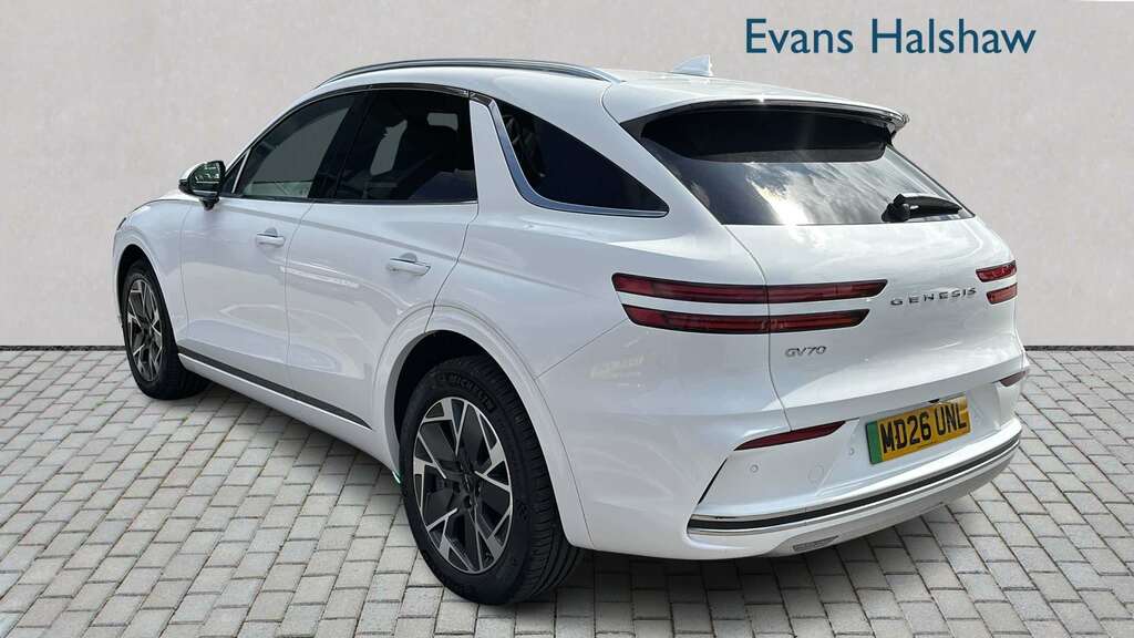 Genesis GV70 360Kw Pure 84Kwh Awd 2026 White #2
